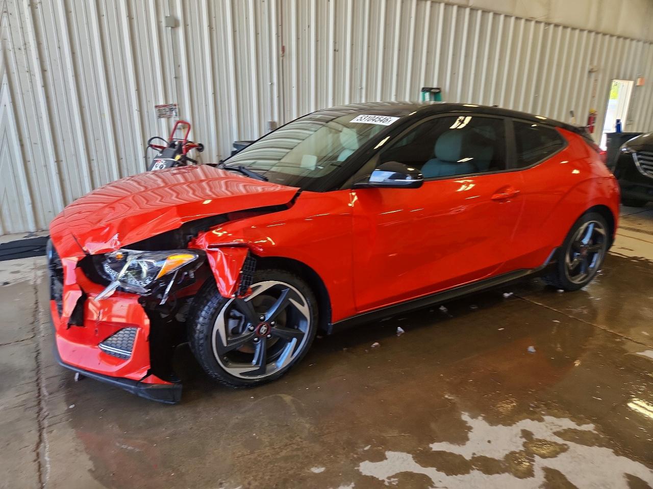 Salvage Hyundai VELOSTER Image