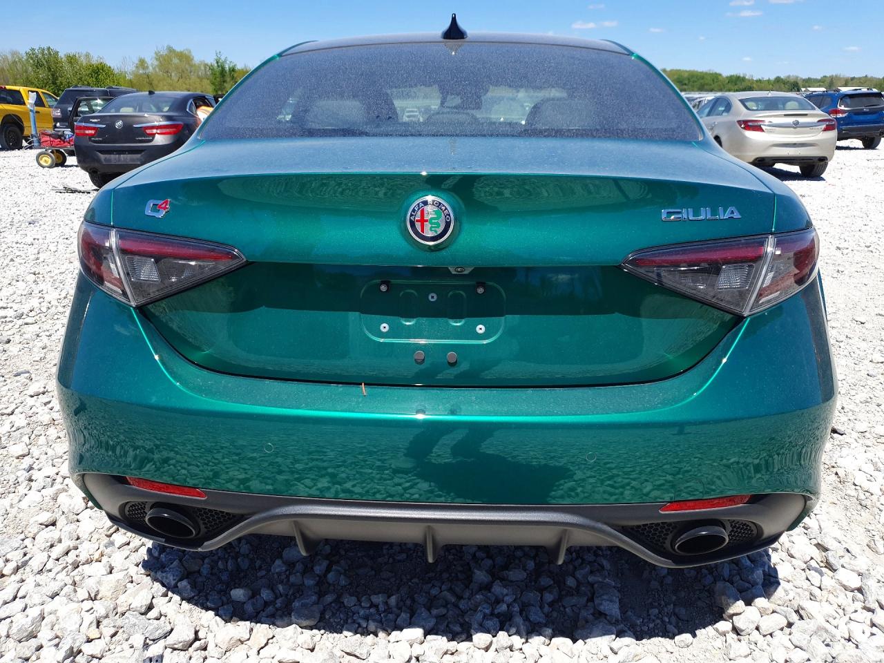 Alfa Romeo Giulia Bas Base