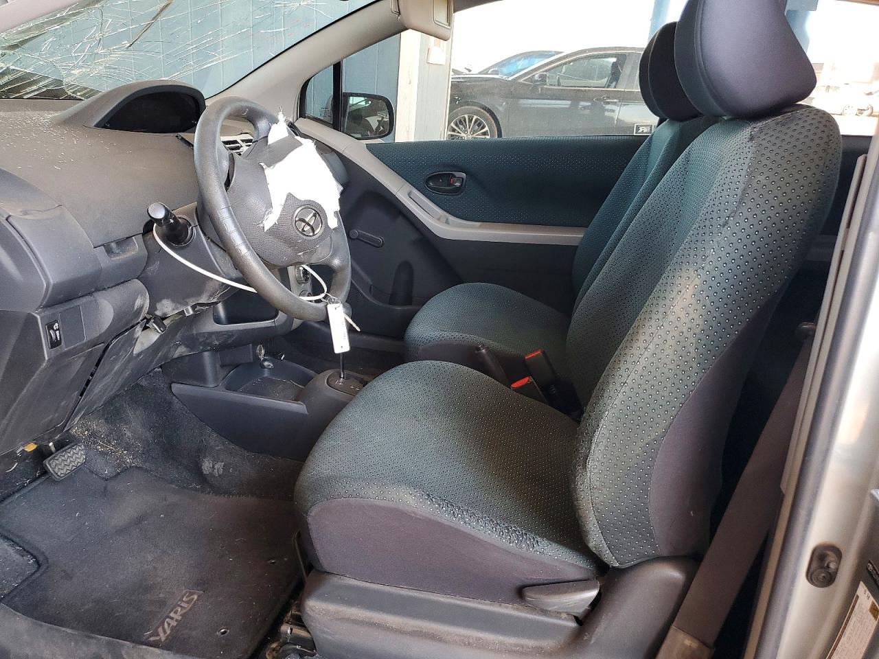 Toyota Yaris Base