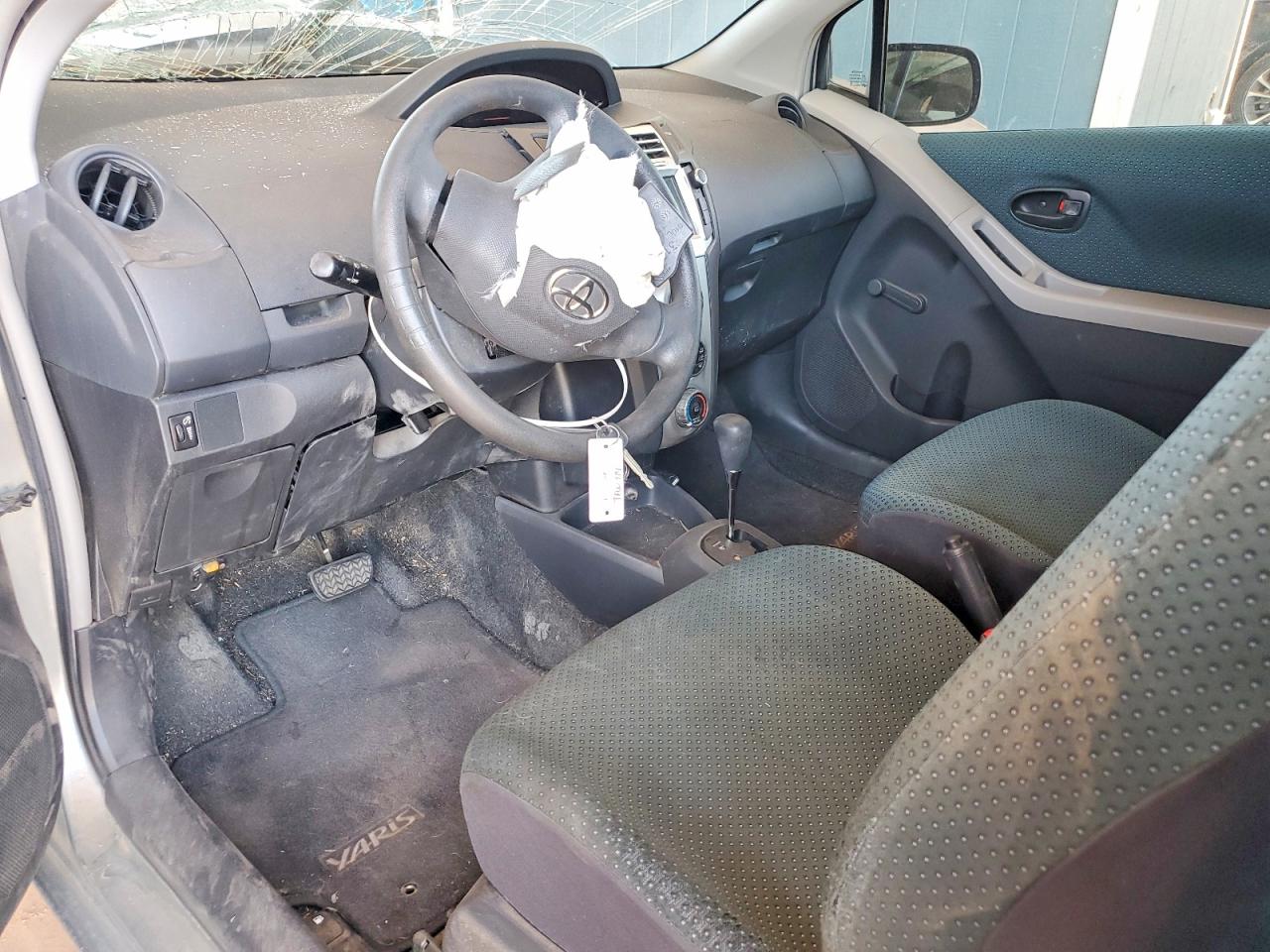Toyota Yaris Base