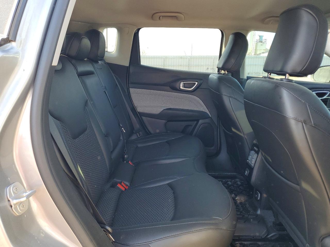Jeep Compass Latitude