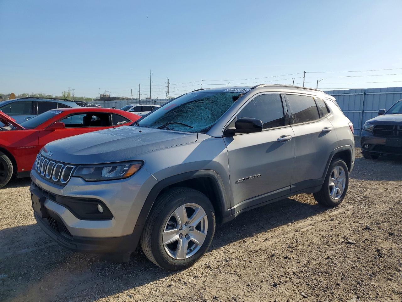 Salvage Jeep Compass Image