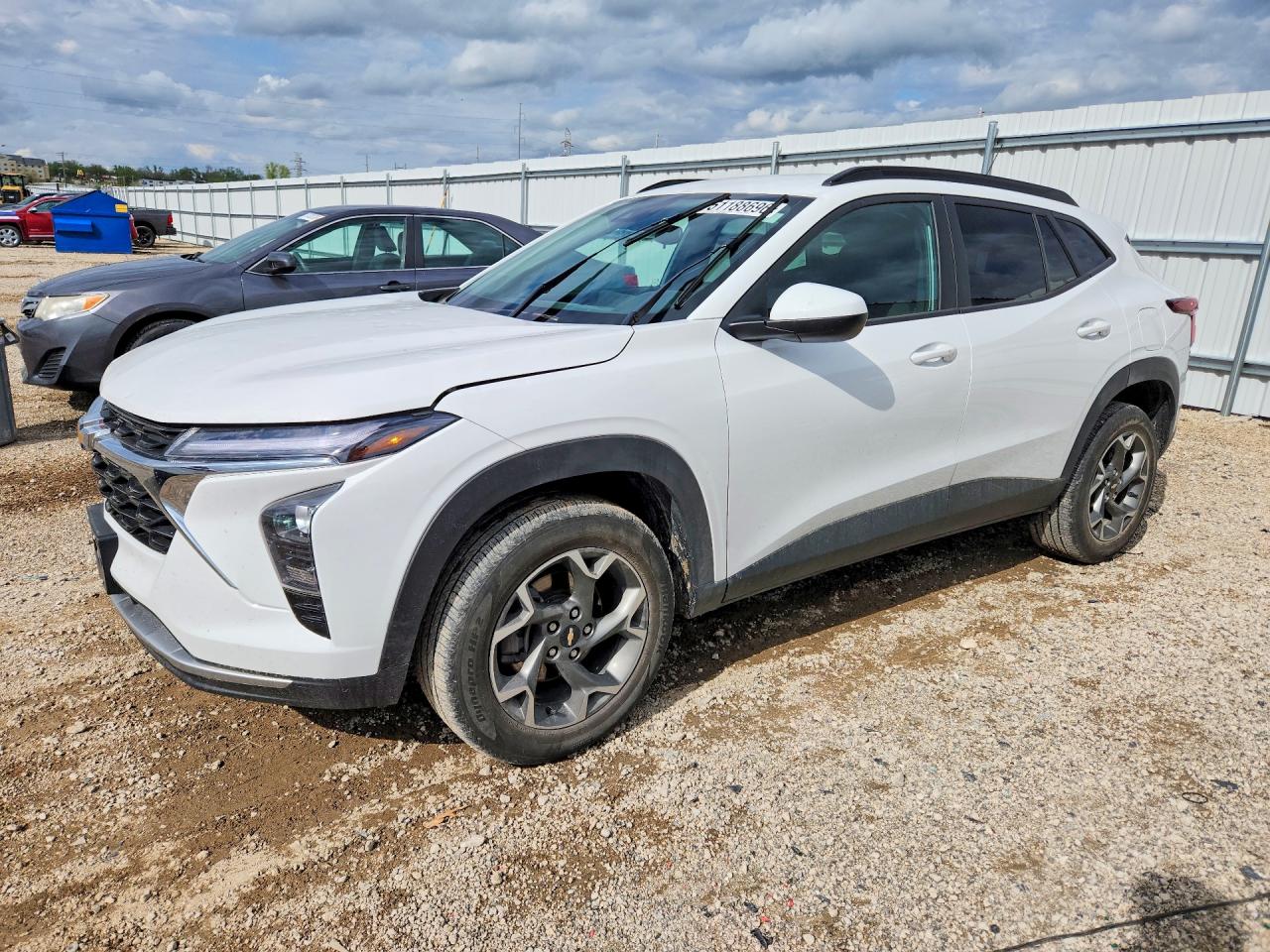 Salvage Chevrolet Trax Image
