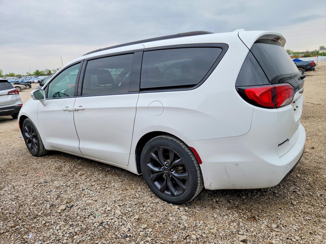 Chrysler Pacifica Limited