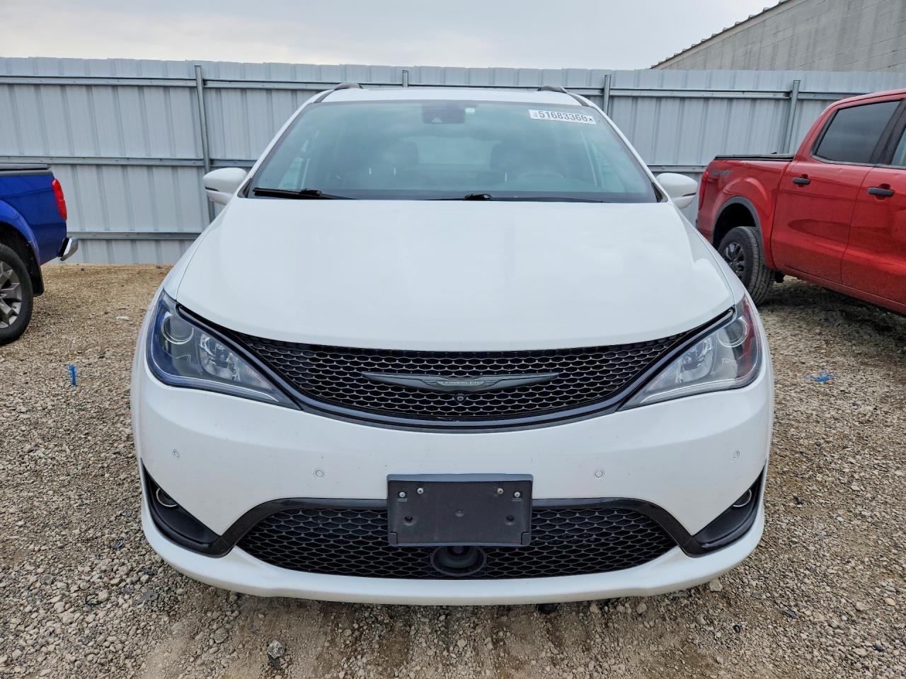 Chrysler Pacifica Limited