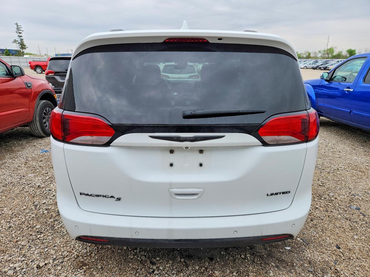 Chrysler Pacifica Limited