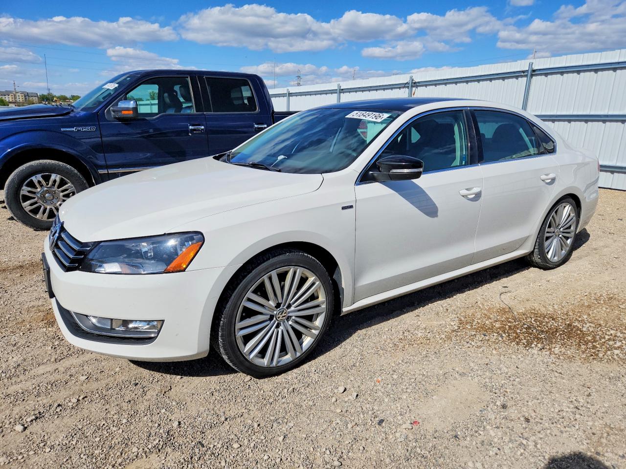 Salvage Volkswagen Passat Image