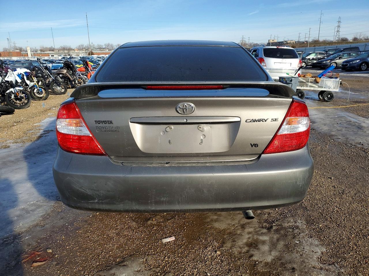 Toyota Camry Xle V6