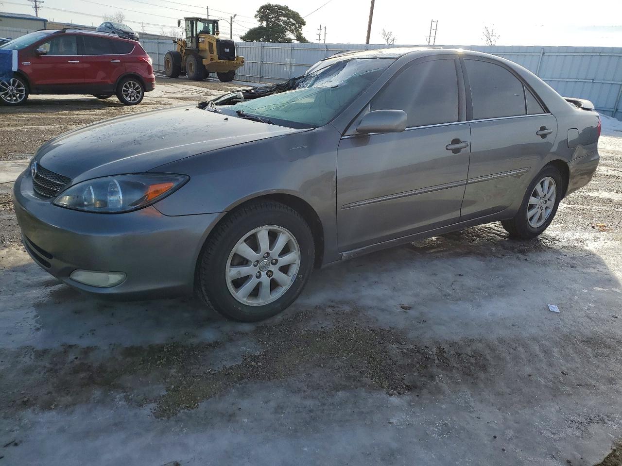 Salvage Toyota Camry Image