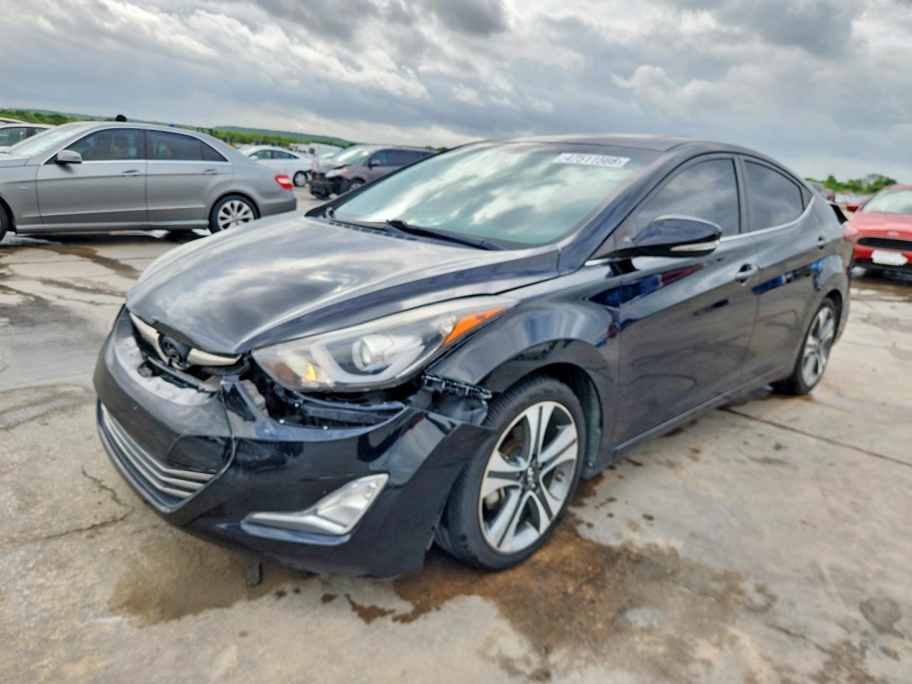 Salvage Hyundai ELANTRA Image