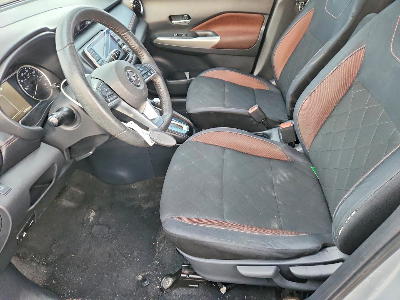 Nissan Kicks Sr