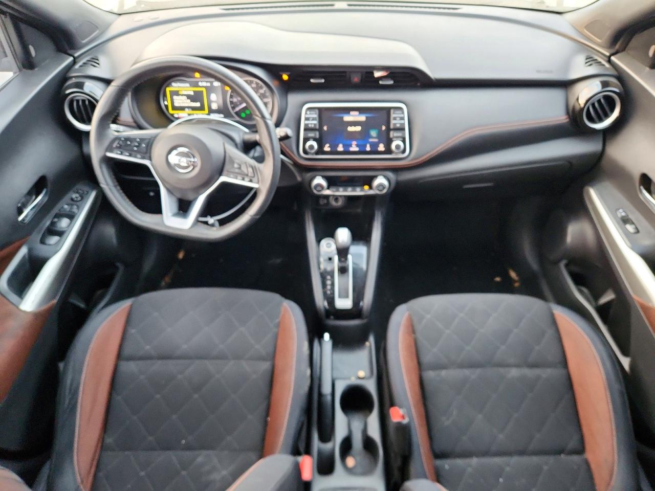 Nissan Kicks Sr