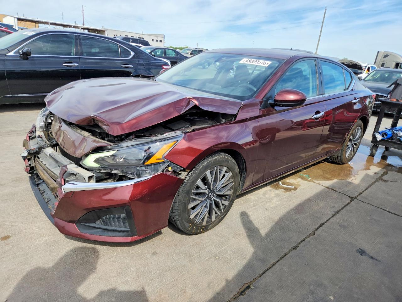 Salvage Nissan Altima Image