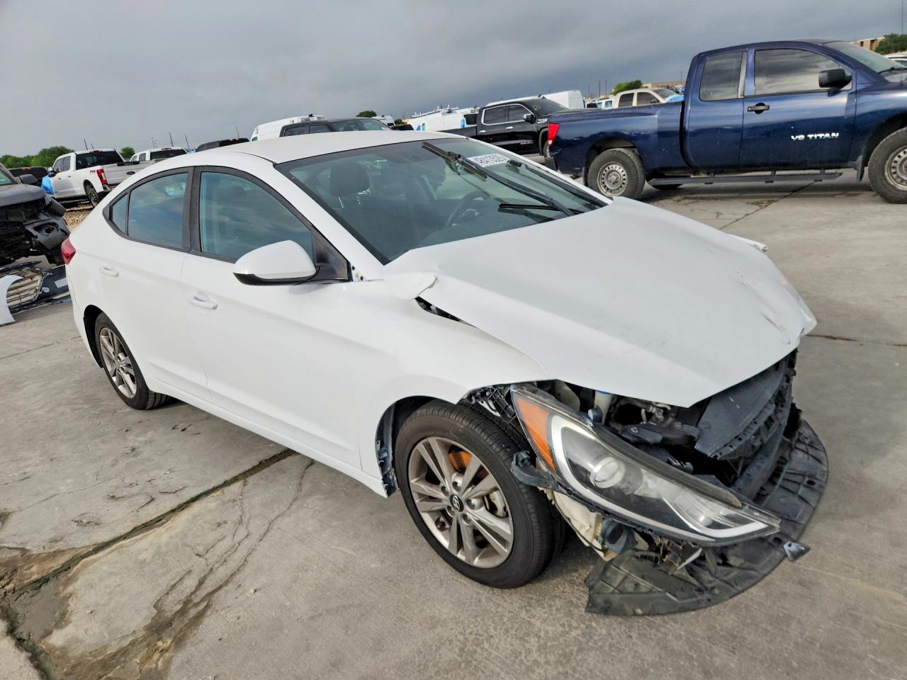 Hyundai ELANTRA Sel