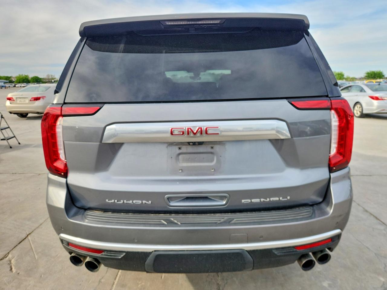 GMC Yukon Denali