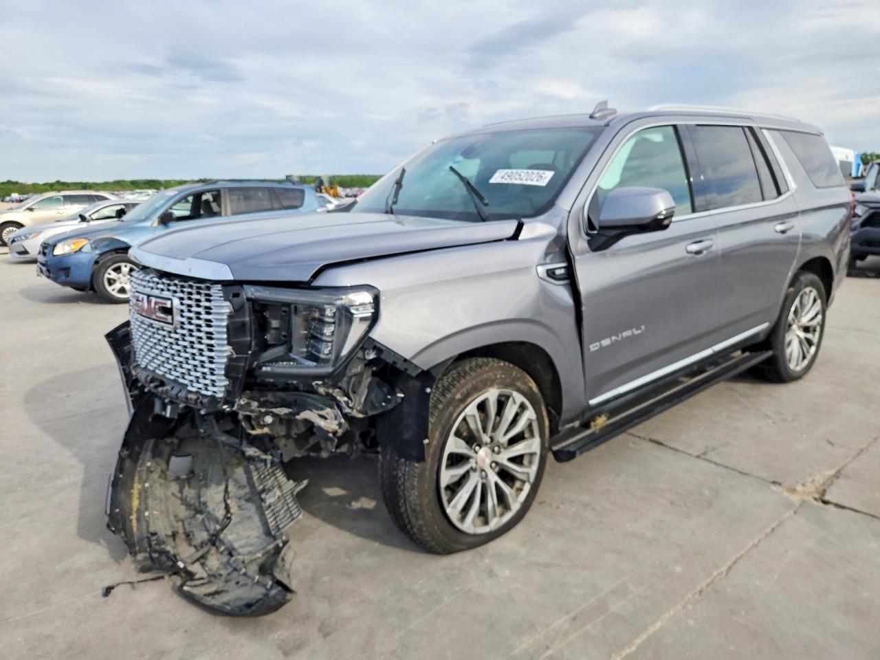 Salvage GMC Yukon Image