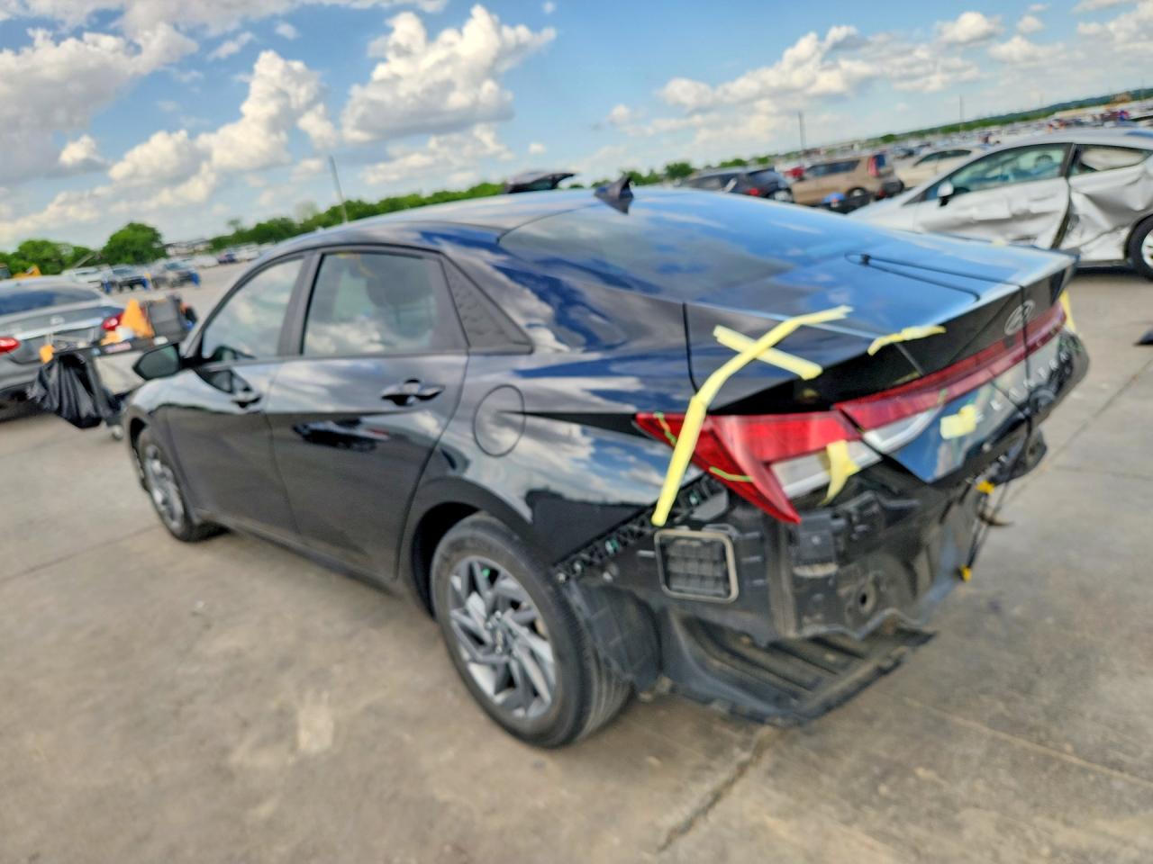 Hyundai ELANTRA Sel