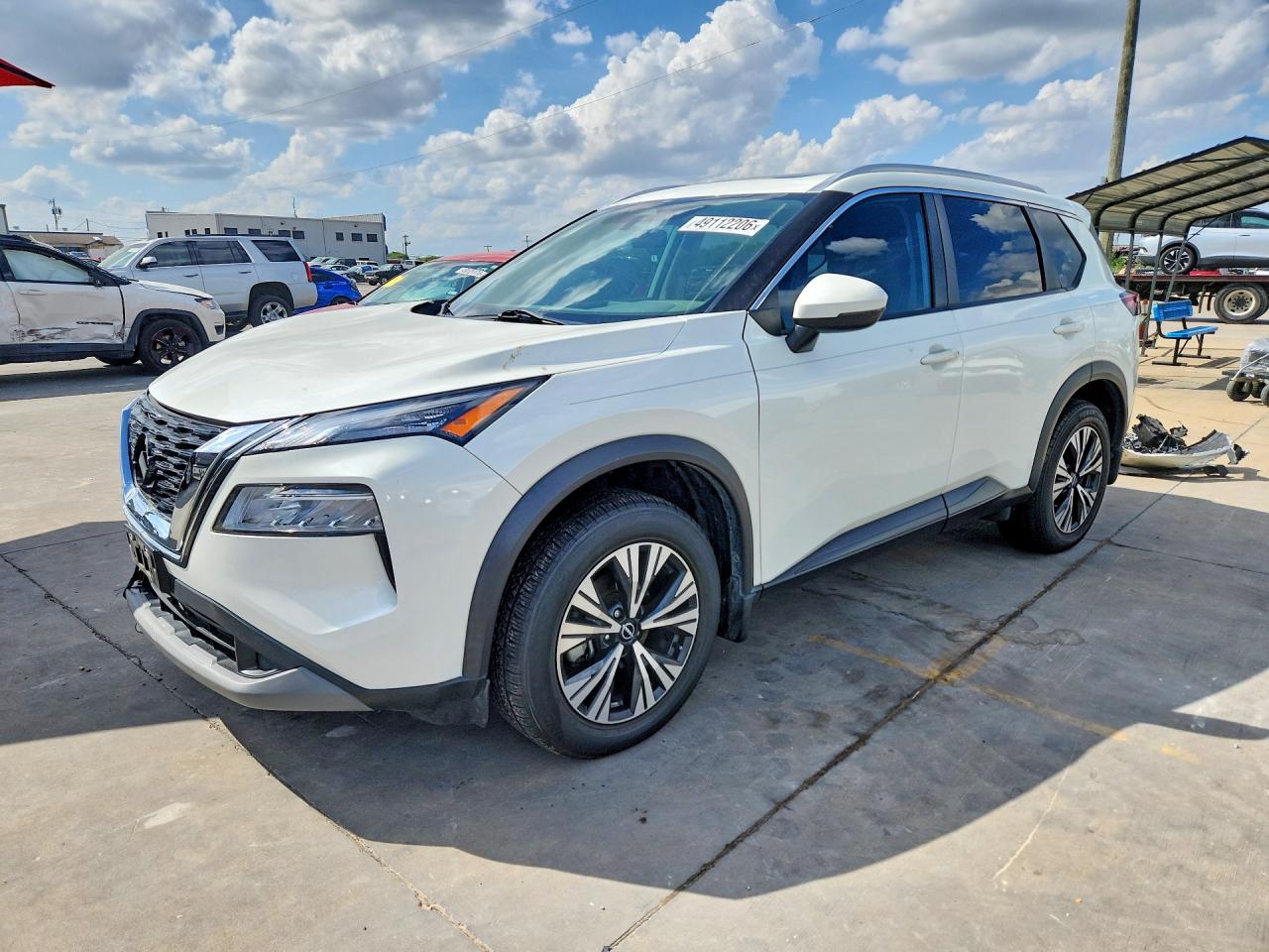 Salvage Nissan Rogue Image