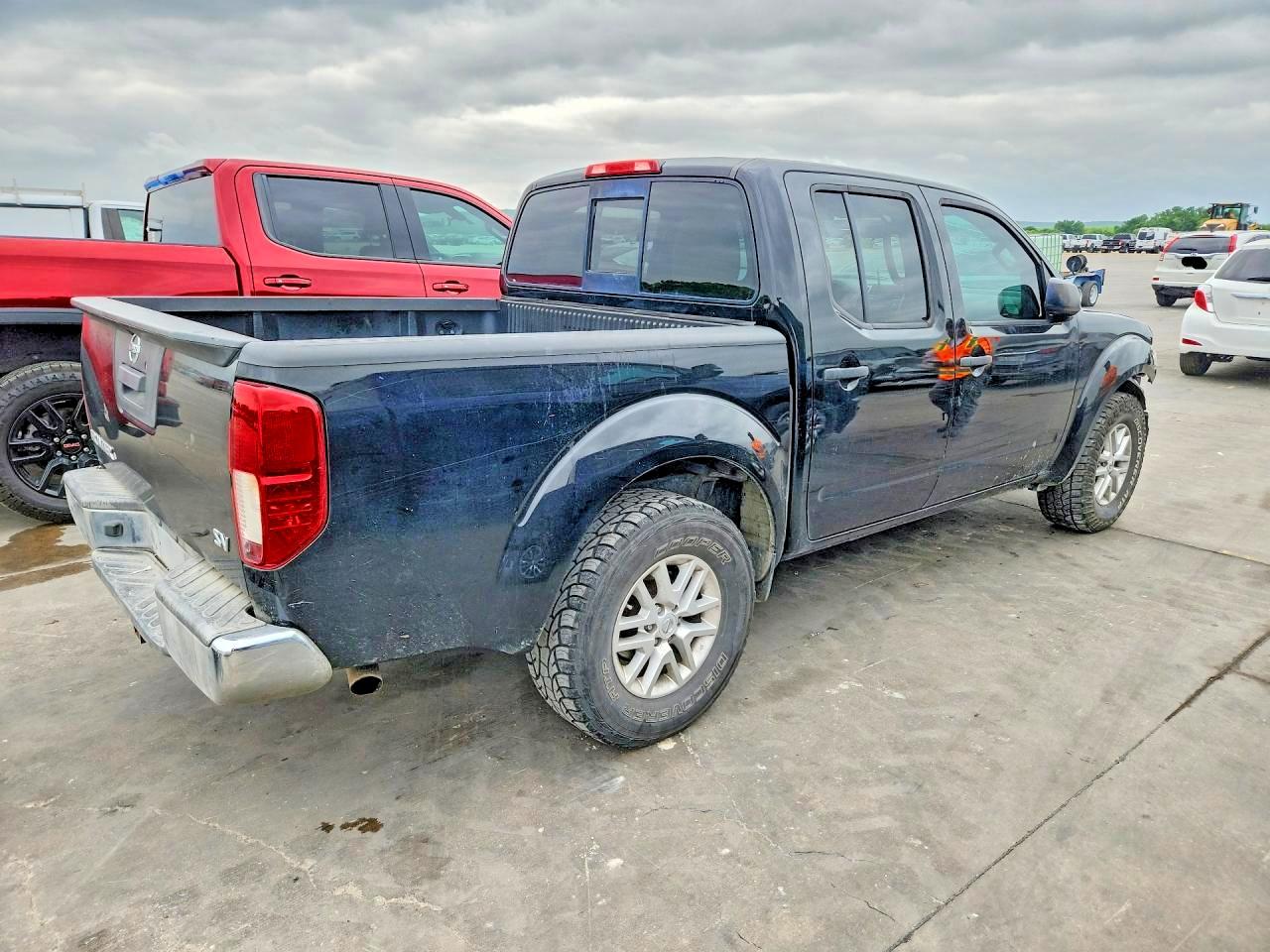 Nissan Frontier Sv