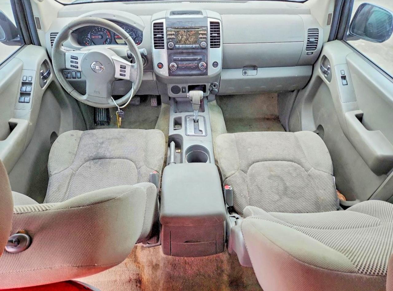 Nissan Frontier Sv