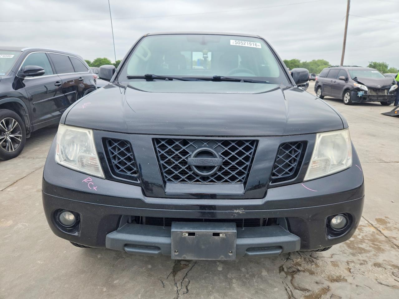 Nissan Frontier Sv