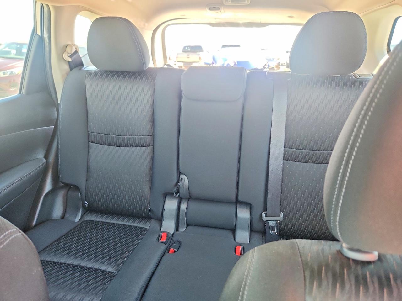 Nissan Rogue S