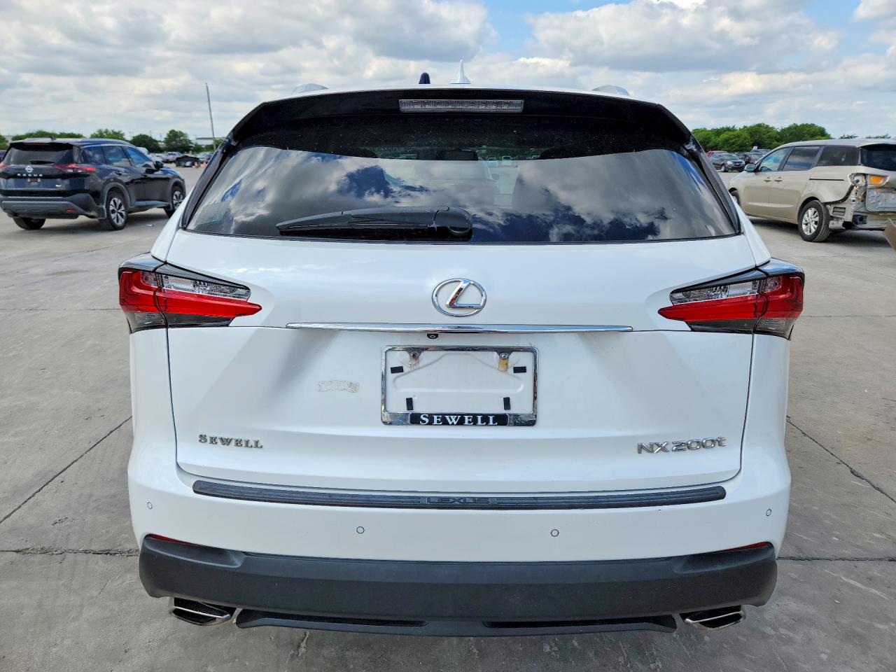 Lexus NX Base