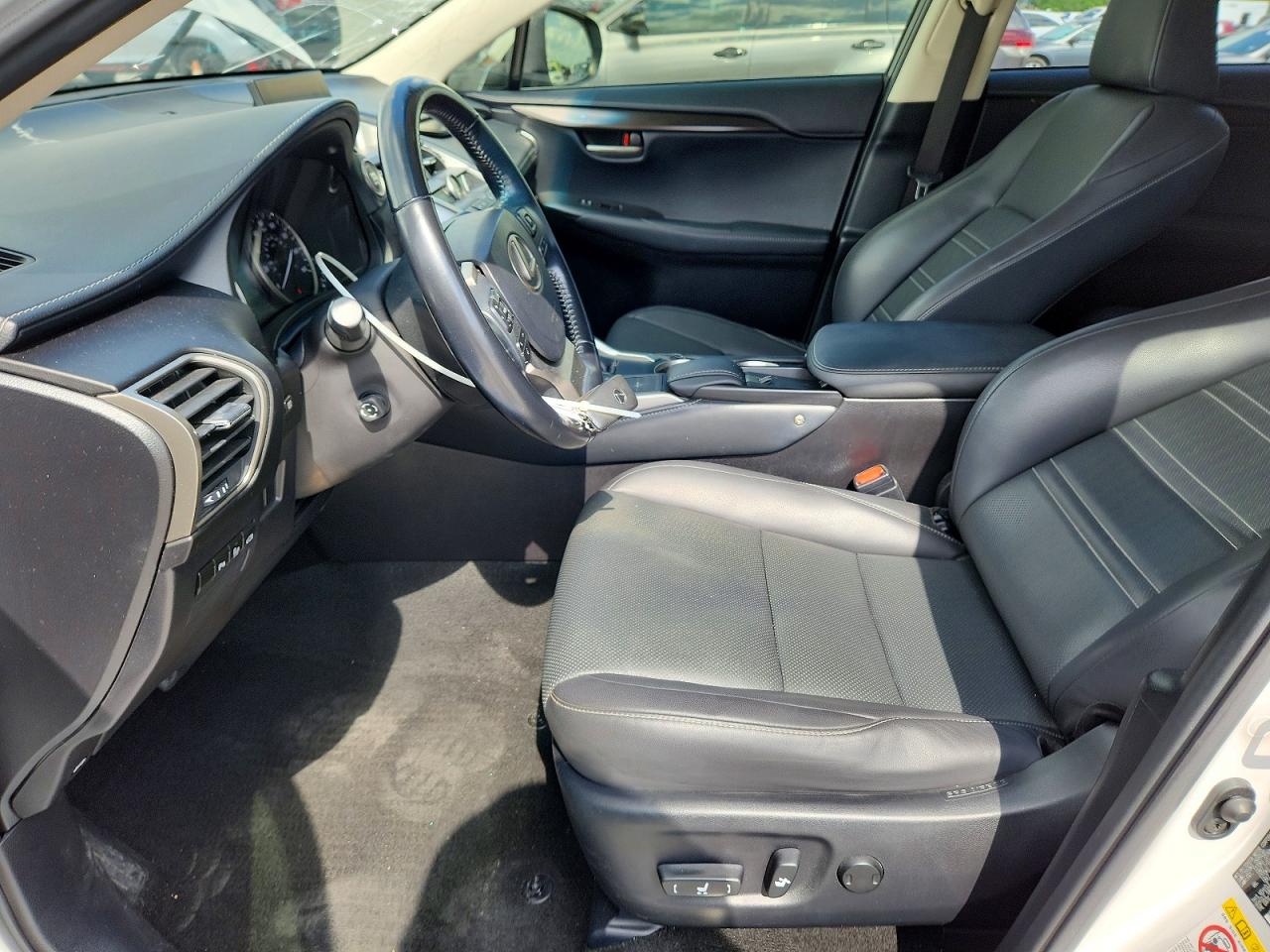Lexus NX Base