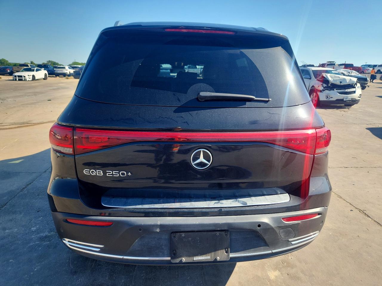 Mercedes-Benz EQB 250+