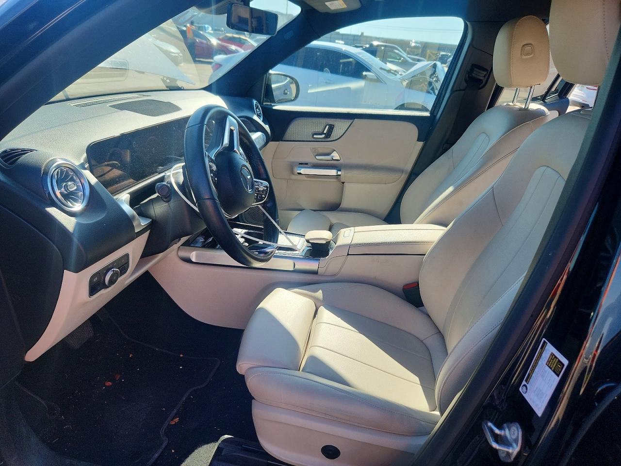Mercedes-Benz EQB 250+