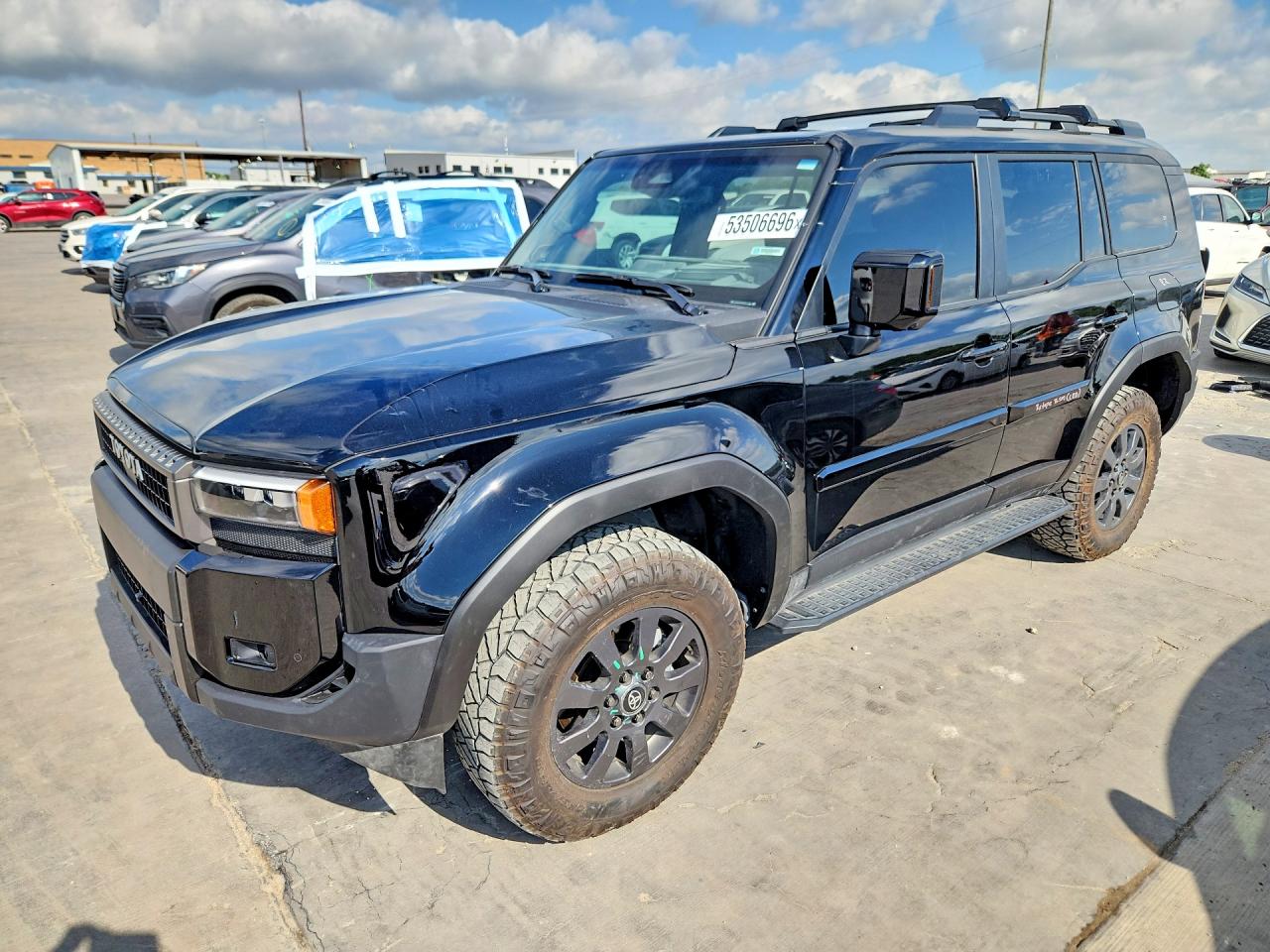 Salvage Toyota Land Cruis Image