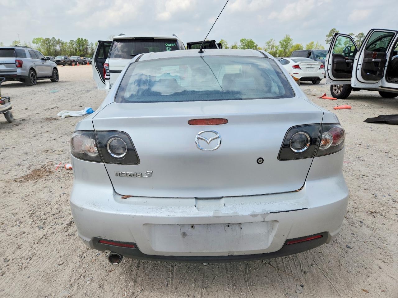 Mazda 3 I