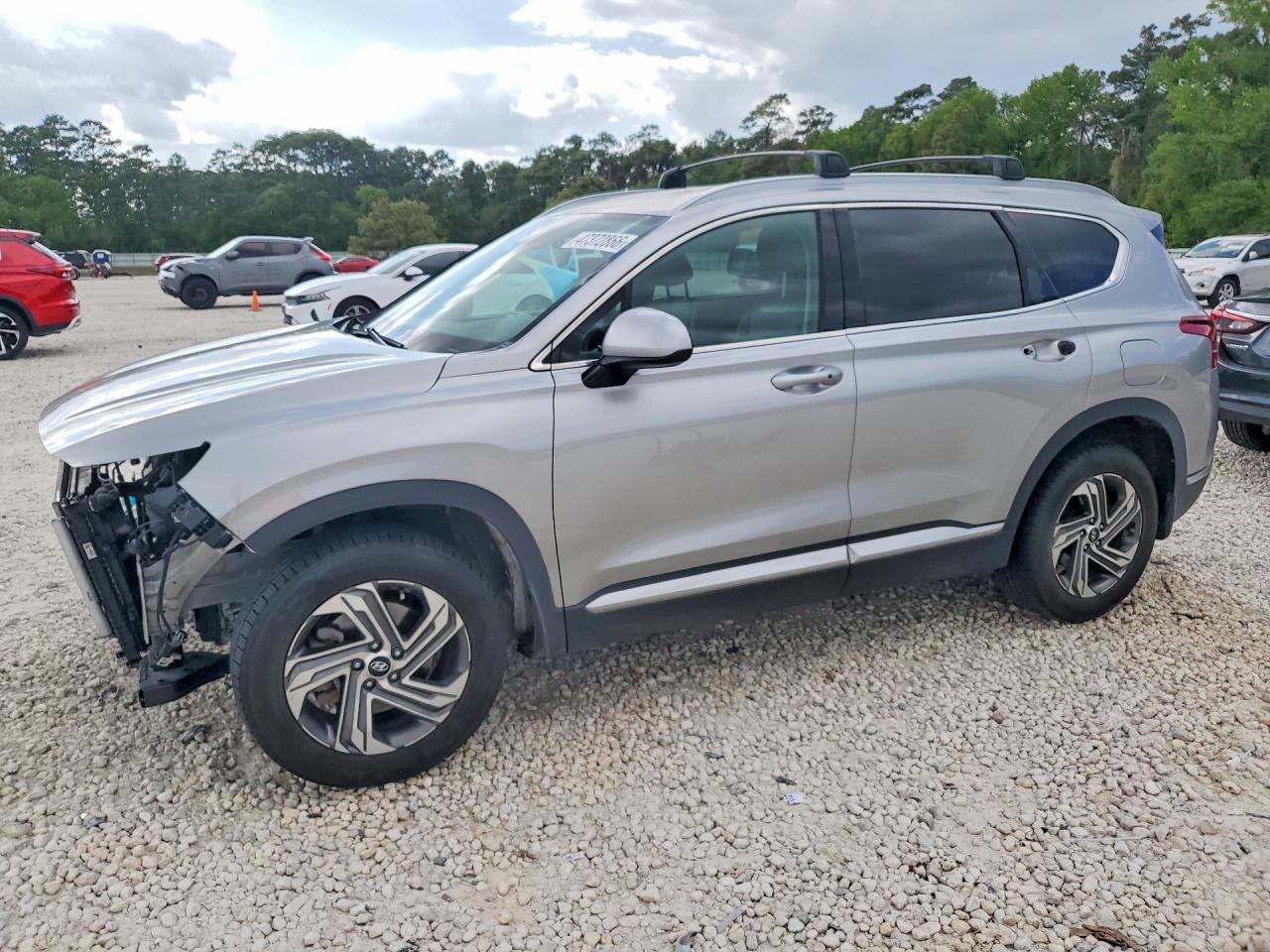 Salvage Hyundai SANTA FE Image