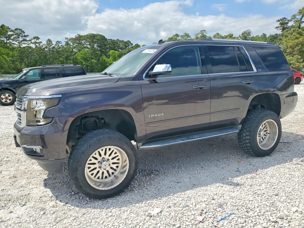 Salvage Chevrolet Tahoe Image