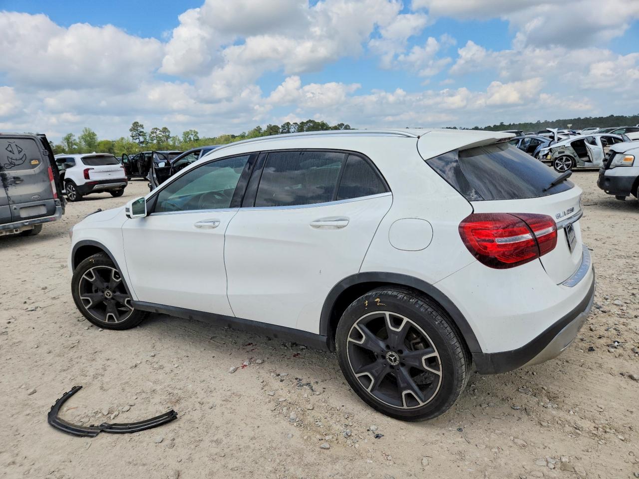 Mercedes-Benz GLA 250