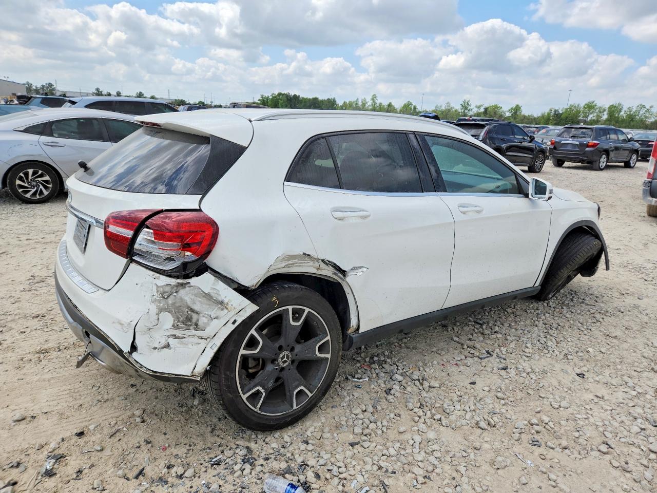 Mercedes-Benz GLA 250