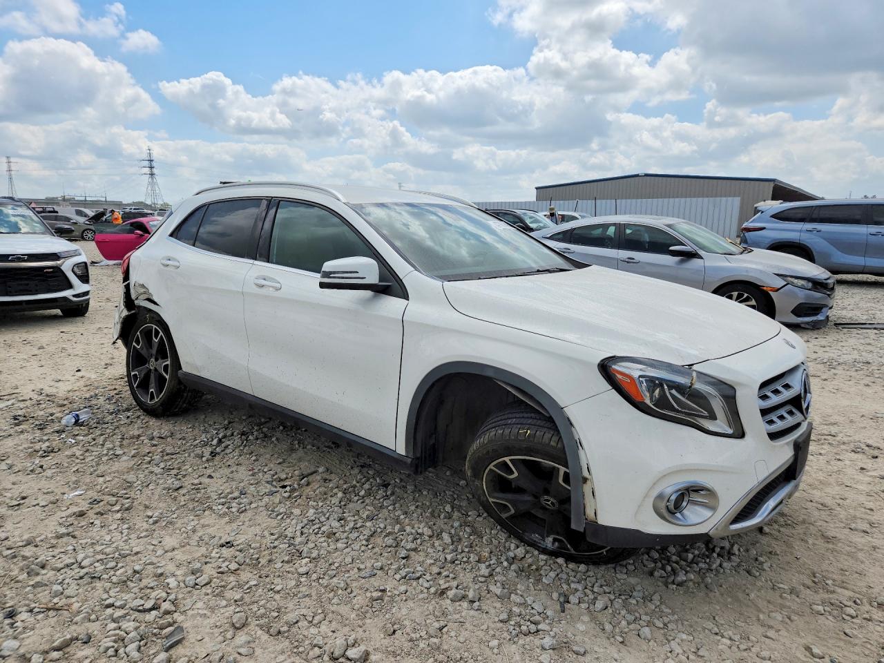 Mercedes-Benz GLA 250