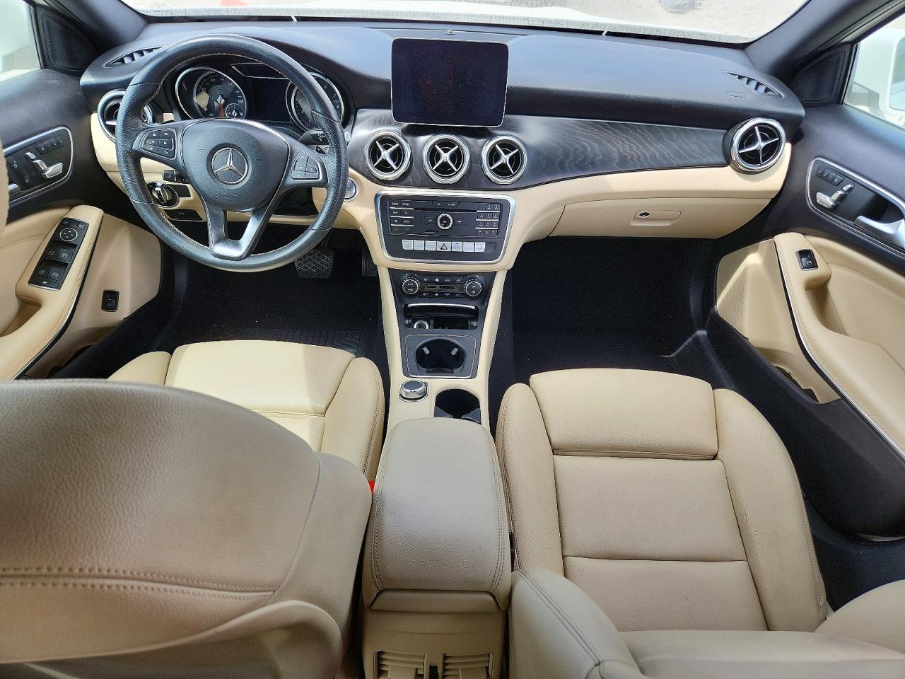 Mercedes-Benz GLA 250