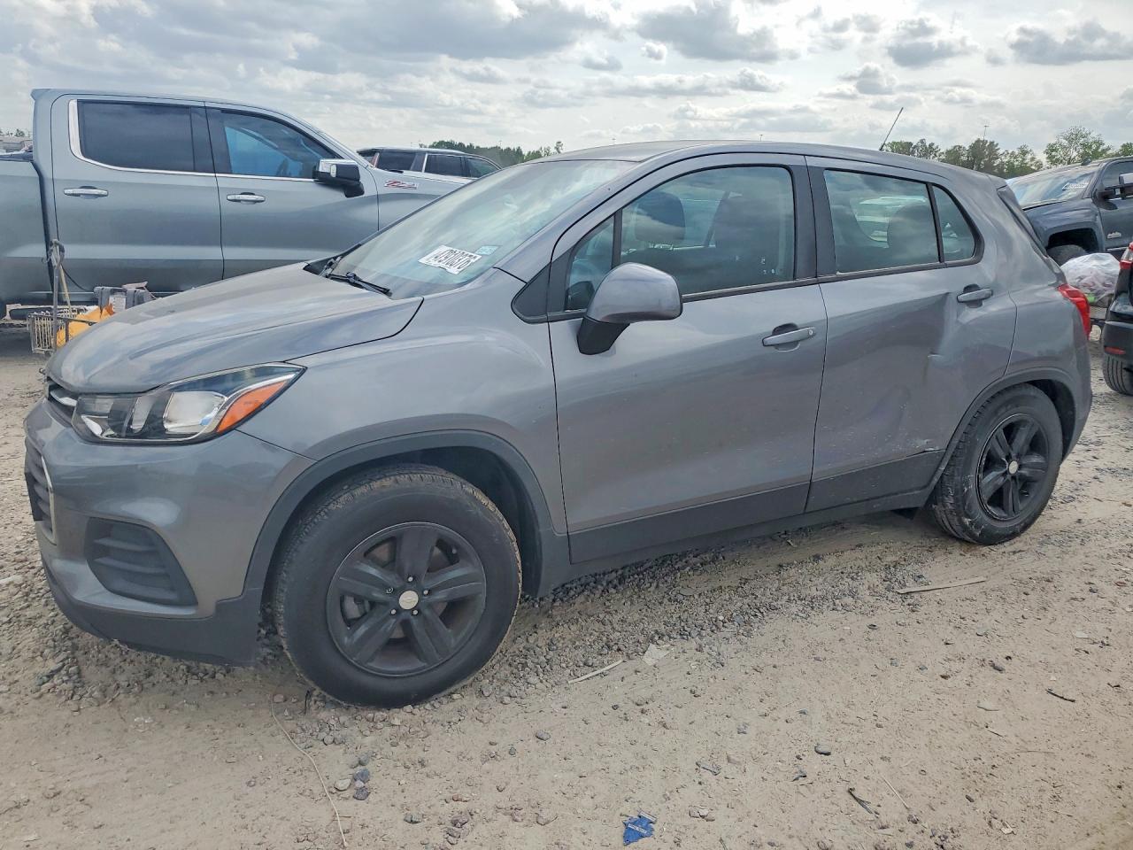 Salvage Chevrolet Trax Image