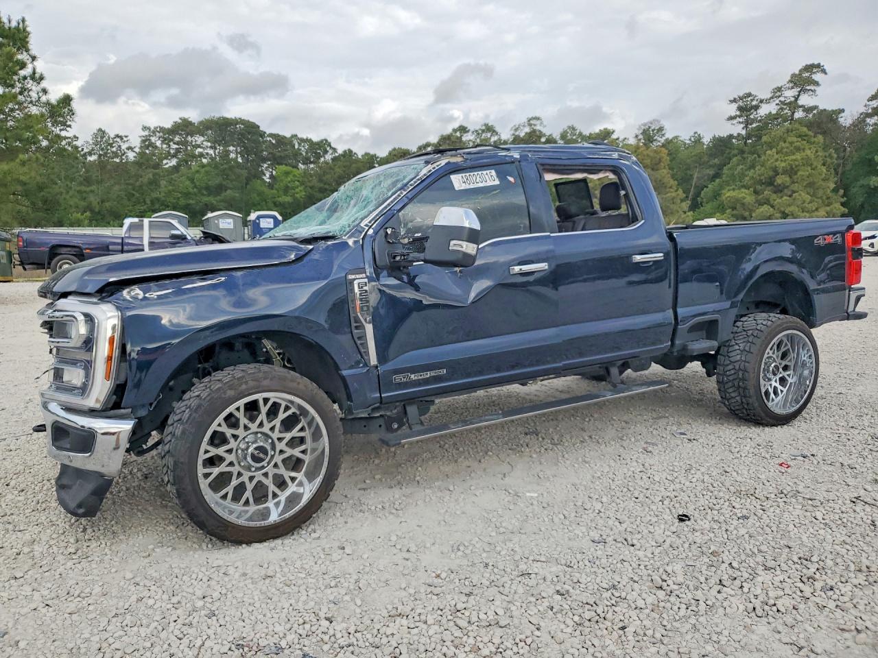 Salvage Ford F-250 Image