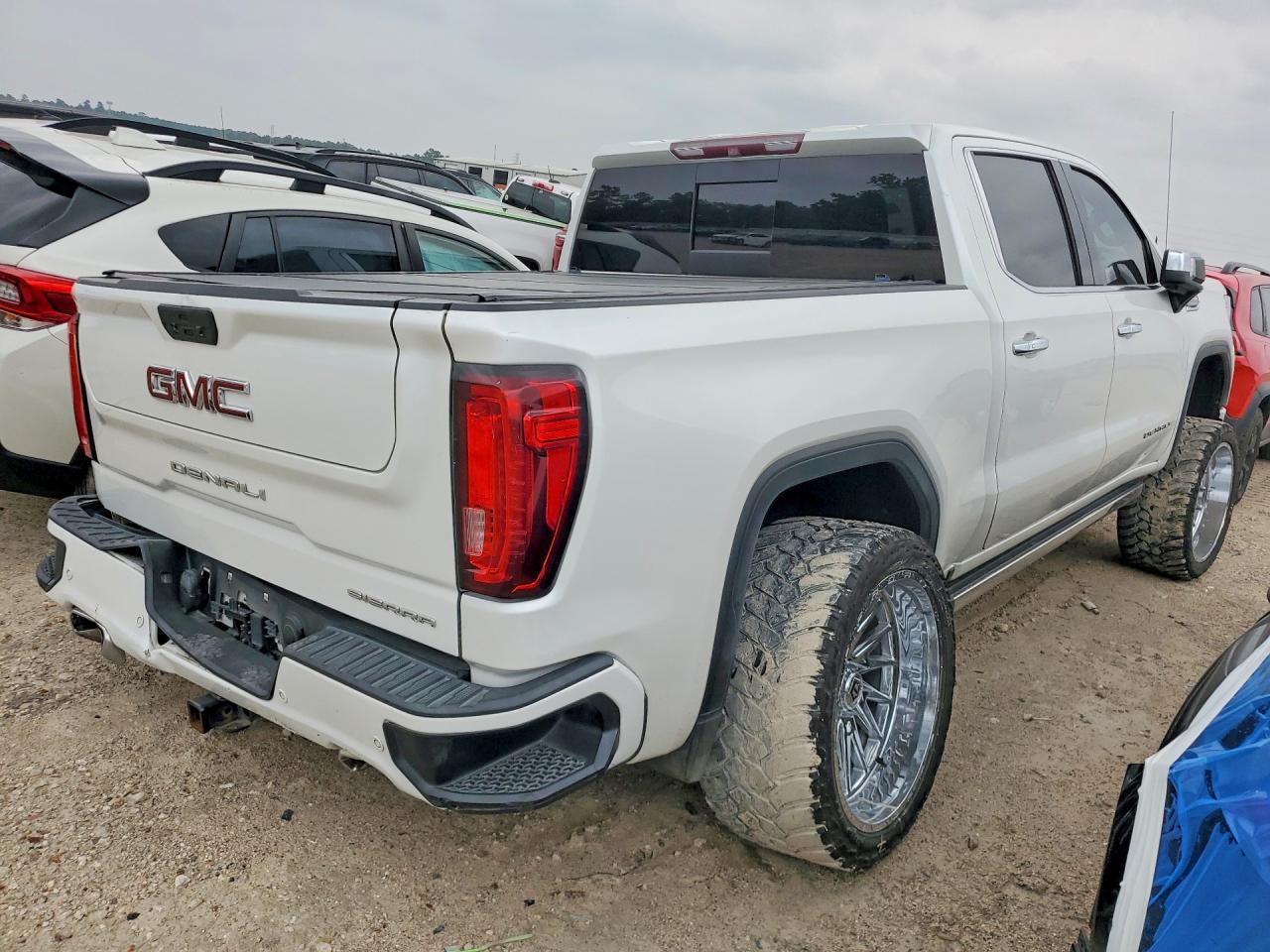GMC Sierra K1500 Denali