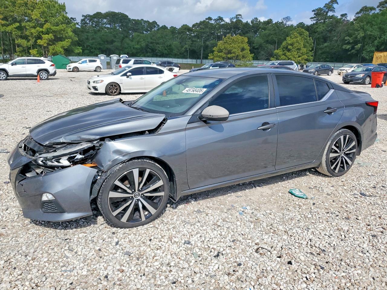 Salvage Nissan Altima Image