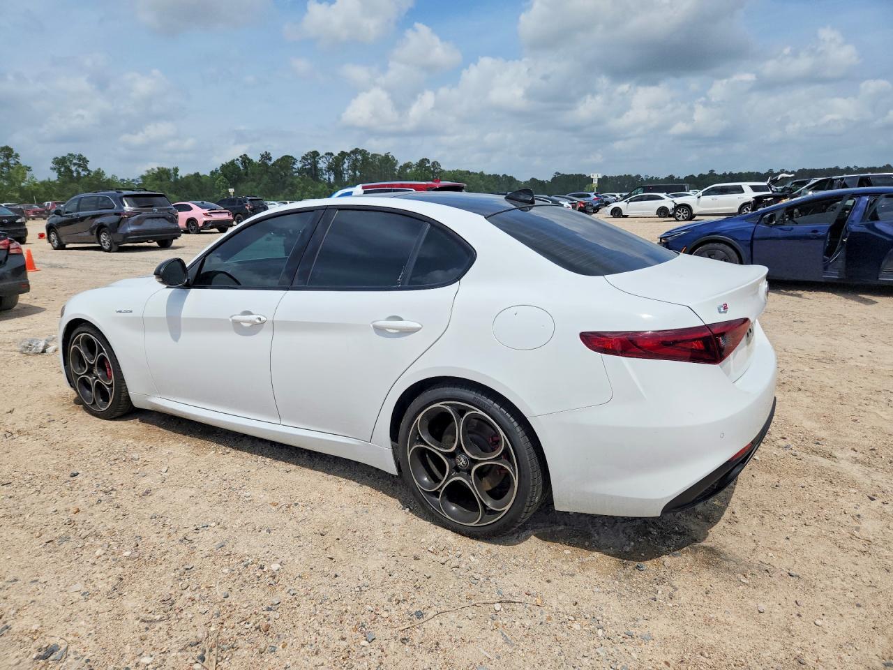 Alfa Romeo Giulia Super