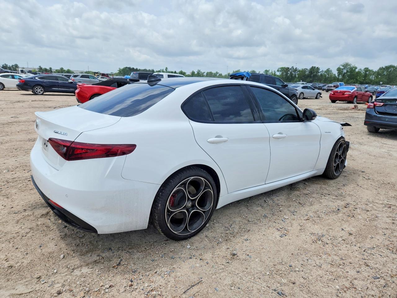 Alfa Romeo Giulia Super