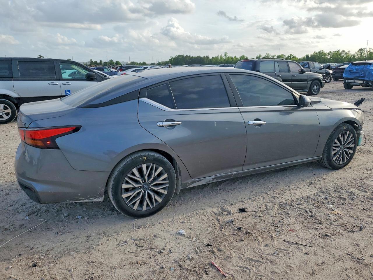 Nissan Altima Sv