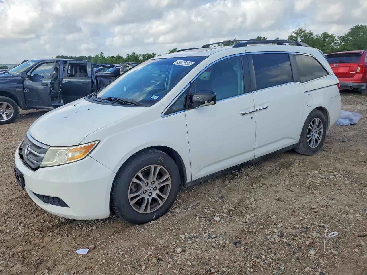 Salvage Honda Odyssey Image