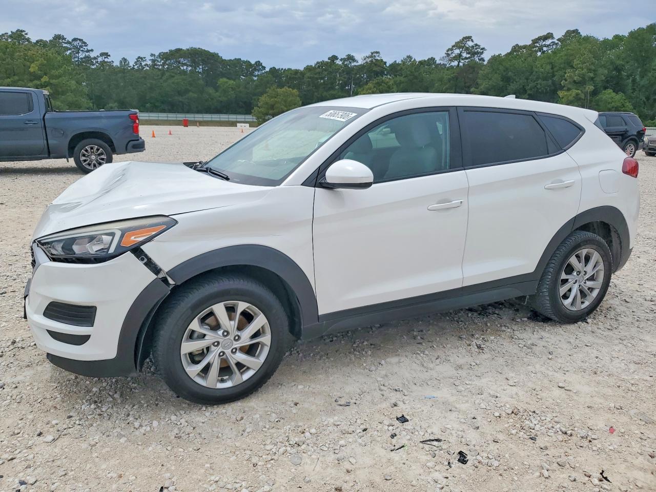 Salvage Hyundai TUCSON Image