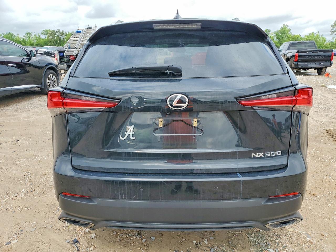 Lexus NX Base