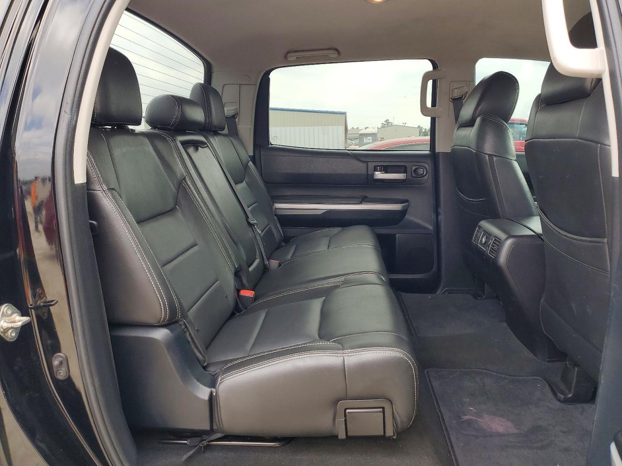 Toyota Tundra Sr5