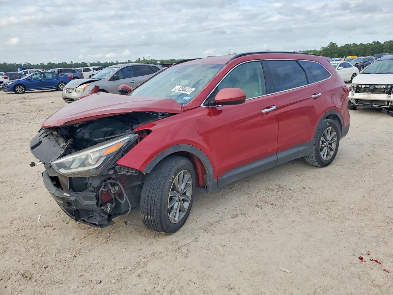 Salvage Hyundai SANTA FE Image